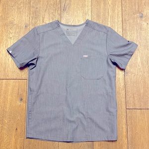 Figs Graphite Chisec Three-Pocket Scrub Top